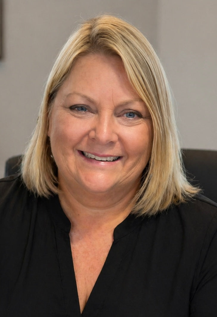 Kris Vivas, Sales Support